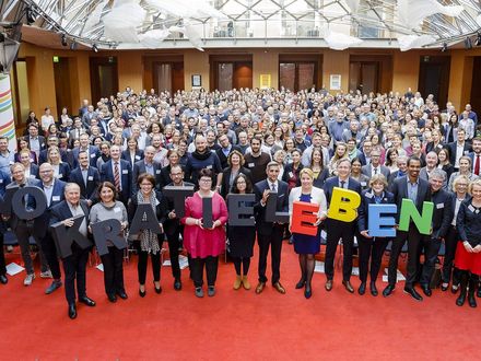 Programmkonferenz „Demokratie Leben!“ mit Bundefamilienministerin Dr. Franziska Giffey am 6. November in Berlin.