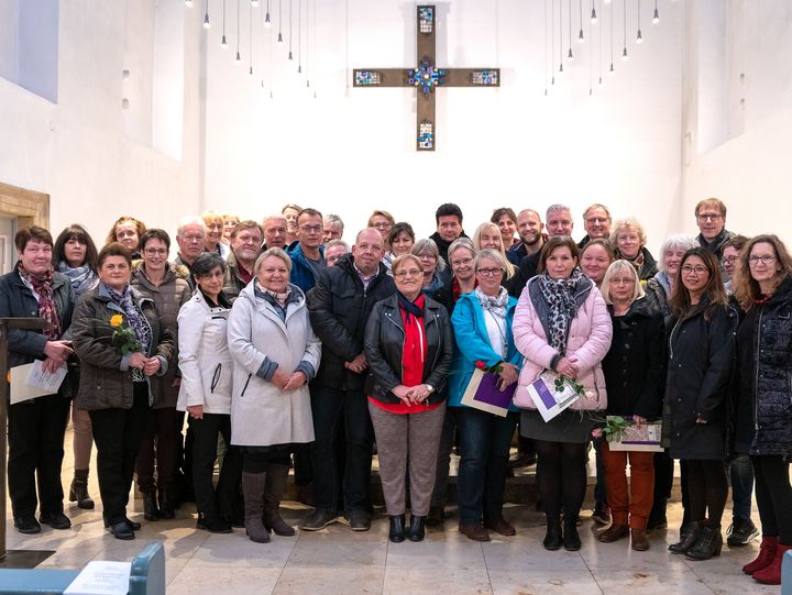 Die langjährigen Mitarbeitenden wurden mit dem silbernen und goldenen Kronenkreuz der Diakonie ausgezeichnet.