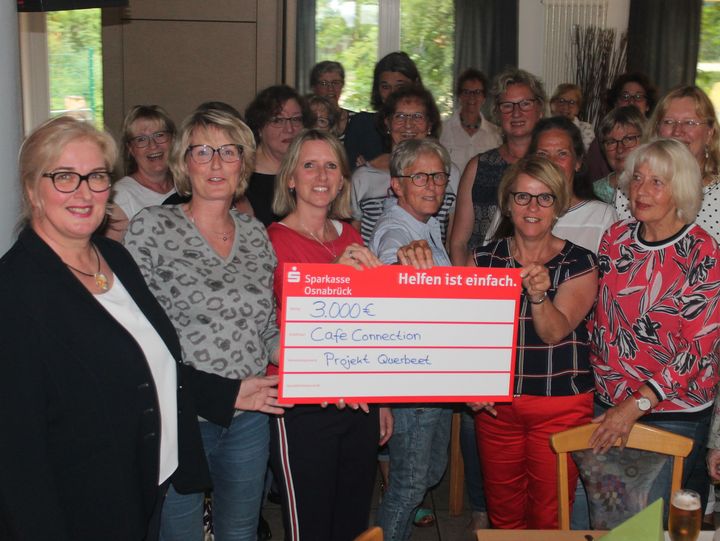 Die Diakonie Geschäftsführerin Christiane Mollenhauer nahm für das Resozialisierungsprojekt „Querbeet“ – ein Projekt für suchtkranke Menschen – die Spende herzlich dankend entgegen.
