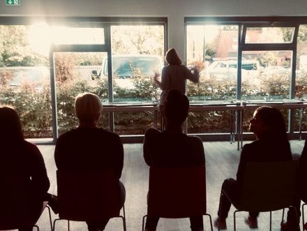 19. & 26. Oktober: Theaterpädagogischer Workshop zum Thema „Identität & Selbstbild“